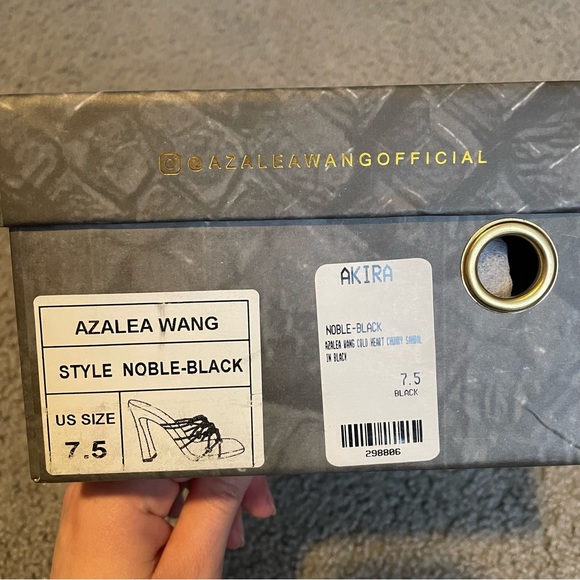 NWT Square Toe Heels in 7.5 - Picture 2 of 10